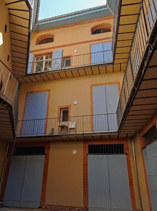Cocon De Charline - Charme Et Elegance Dans Le Centre Appartement Montauban Buitenkant foto